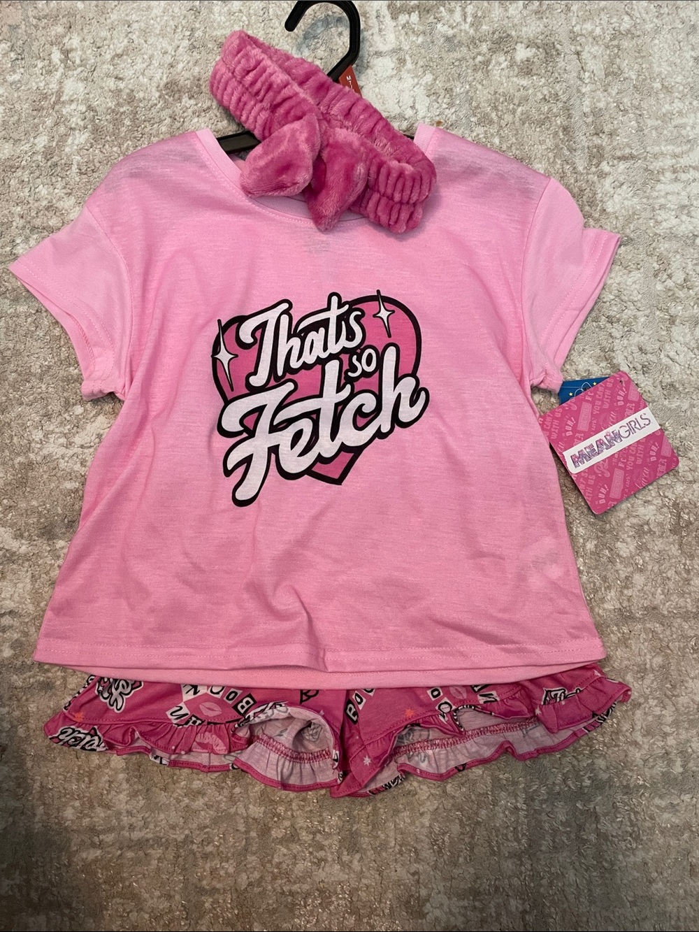 'That's So Fetch' Pink Girls' Short Sleeve Top and bottom pajama set size M-NWT